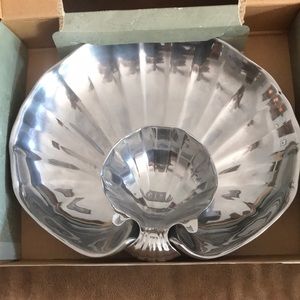 Shell serving dish